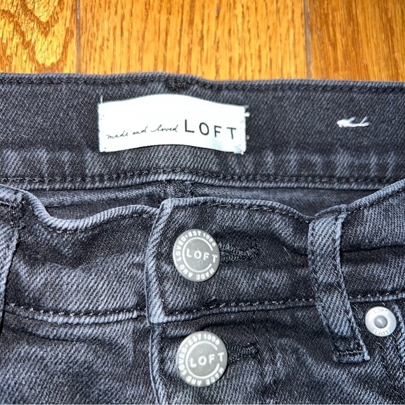 LOFT Black Full Button Fly Cropped Release Hems The Skinny Jeans Size 27/4 - Picture 9 of 10